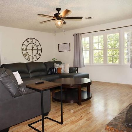 3 Bedroom Vacation Home Next To Silver Dollar City Branson Eksteriør billede