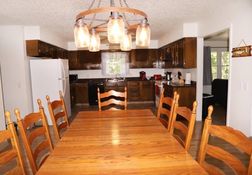 3 Bedroom Vacation Home Next To Silver Dollar City Branson Eksteriør billede