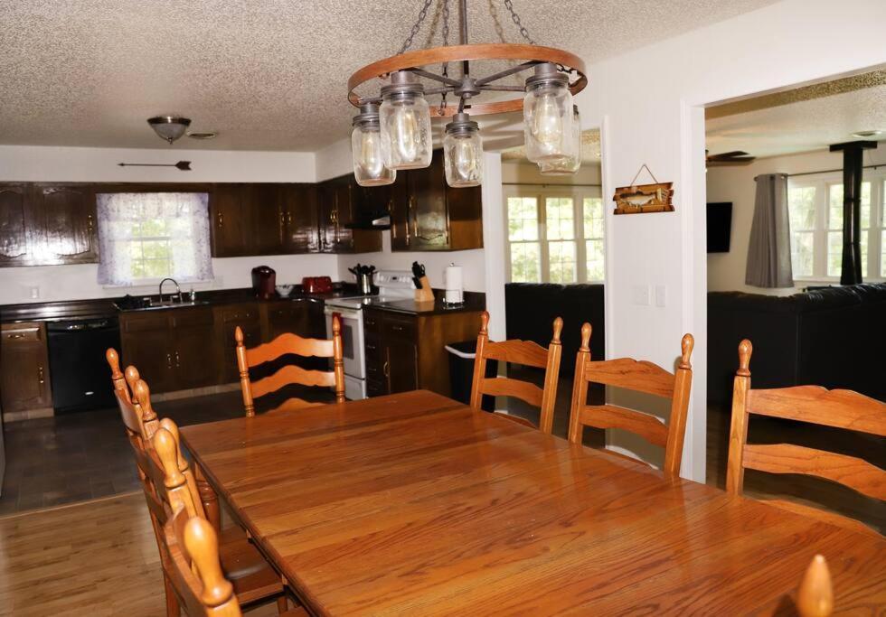 3 Bedroom Vacation Home Next To Silver Dollar City Branson Eksteriør billede